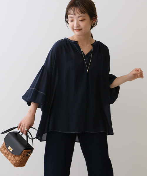 シアーステッチボリュームスリーブブラウス
