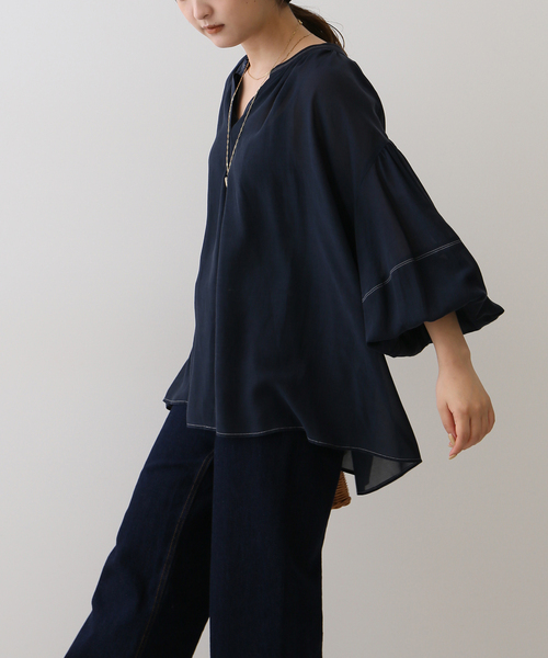 シアーステッチボリュームスリーブブラウス