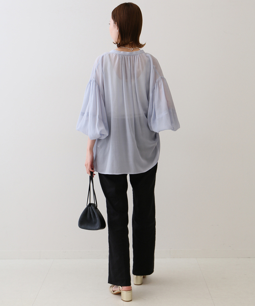 シアーステッチボリュームスリーブブラウス