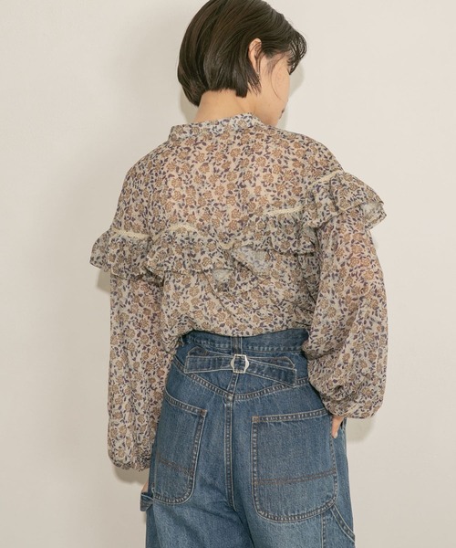 KBF（ケイビーエフ）の「フラワーパターンブラウス（シャツ/ブラウス