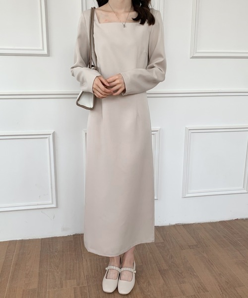 ABITOKYO(アビトーキョー)の「バックスリットスクエアネックロングワンピース(ワンピース・レディース・ブラック/ダークブラウン/ベージュ・FREE)」の17枚目の写真