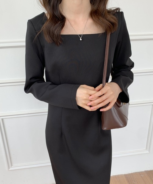 ABITOKYO(アビトーキョー)の「バックスリットスクエアネックロングワンピース(ワンピース・レディース・ブラック/ダークブラウン/ベージュ・FREE)」の8枚目の写真