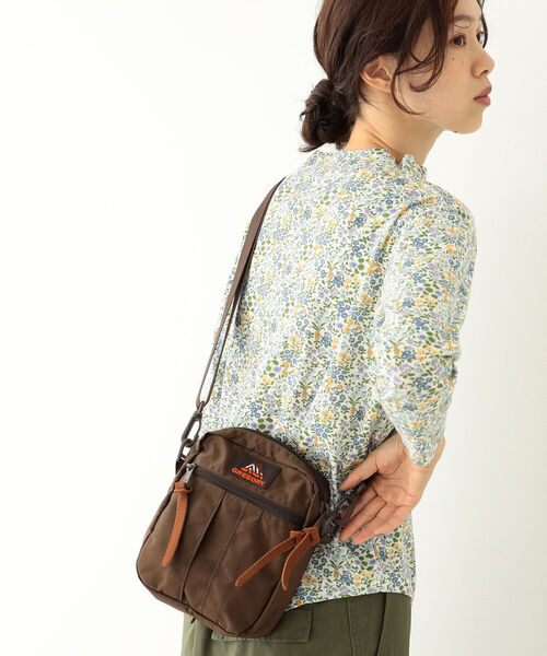 BEAMS BOY（ビームスボーイ）の「GREGORY × BEAMS BOY / 別注 QUIDKPOCKET M 22FW（ショルダーバッグ・レディース・ブラウン・FREE）」の3枚目の写真