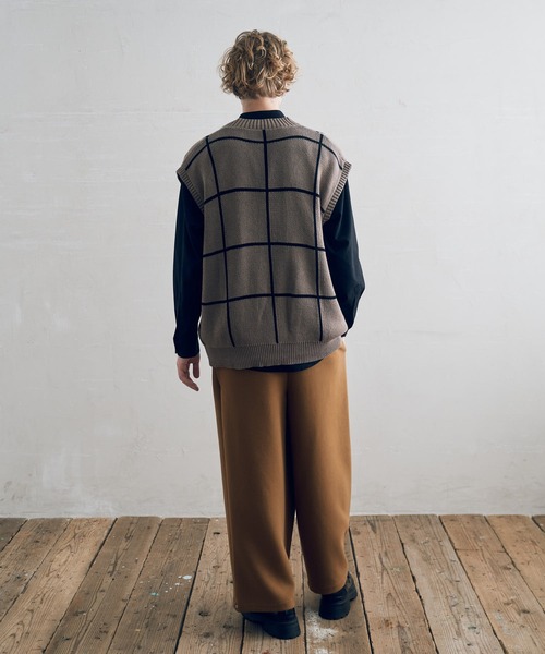 DOOPZ（ドープス）の「Vネックニットベスト（ベスト・メンズ・ブラック/ベージュ・SMALL/MEDIUM/LARGE）」の19枚目の写真