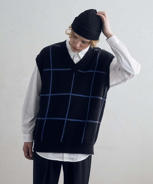 DOOPZ（ドープス）の「Vネックニットベスト（ベスト・メンズ・ブラック/ベージュ・SMALL/MEDIUM/LARGE）」の8枚目の写真