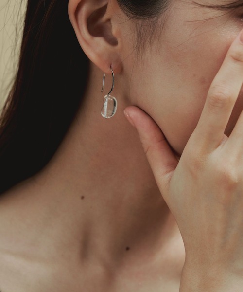 A part by（アパートバイ）の「ガラスピアス　168025（ピアス（両耳用）・レディース・グリーン/その他・FREE）」の3枚目の写真