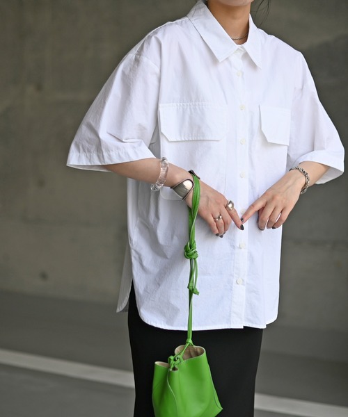 Marient（マリエント）の「ダブルポケットオーバーシャツ（シャツ/ブラウス・レディース・ホワイト/ライトブルー・FREE）」の2枚目の写真