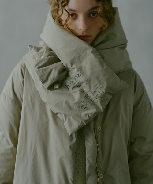 PUAL CE CIN（ピュアルセシン）の「フレンチダックダウンティペット（ストール/ショール・レディース・ブラック/ベージュ・FREE）」の2枚目の写真