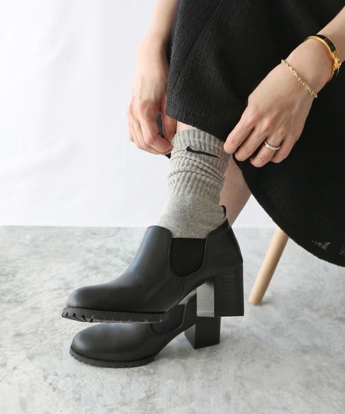 Fin（フィン）の「タンクソールサイドゴアブーティー【低反発スポンジ入り】（ブーツ・レディース・ブラック/ベージュ・22.5cm/23cm/23.5cm/24cm/24.5cm/25cm）」の11枚目の写真