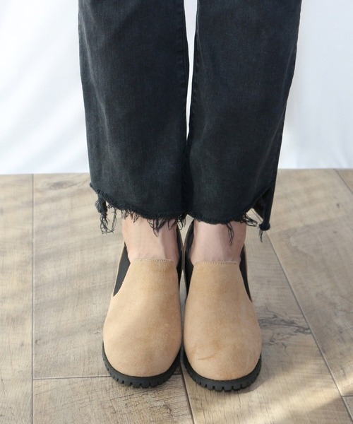 Fin（フィン）の「タンクソールサイドゴアブーティー【低反発スポンジ入り】（ブーツ・レディース・ブラック/ベージュ・22.5cm/23cm/23.5cm/24cm/24.5cm/25cm）」の16枚目の写真