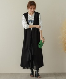 バックスリットロングベスト