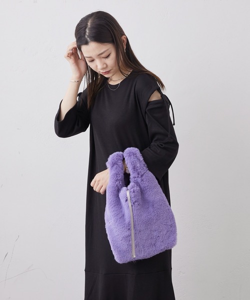 Actually(アクチュアリー)の「FUR MARCHE BAG ファーマルシェバッグ(ハンドバッグ・レディース・パープル/グレー/グレイッシュベージュ・フリー)」の21枚目の写真