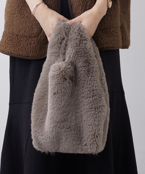 Actually(アクチュアリー)の「FUR MARCHE BAG ファーマルシェバッグ(ハンドバッグ・レディース・パープル/グレー/グレイッシュベージュ・フリー)」の16枚目の写真