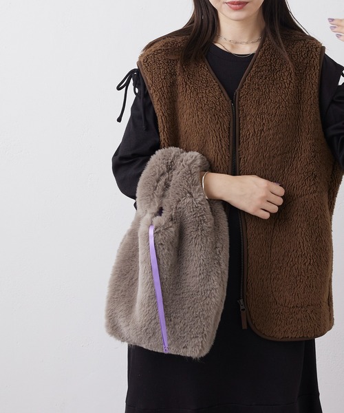 Actually(アクチュアリー)の「FUR MARCHE BAG ファーマルシェバッグ(ハンドバッグ・レディース・パープル/グレー/グレイッシュベージュ・フリー)」の11枚目の写真