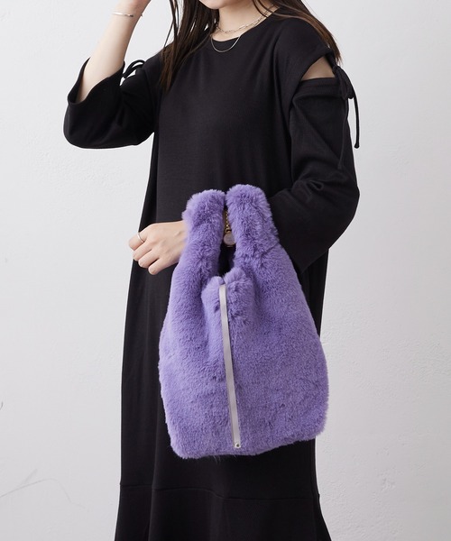 Actually(アクチュアリー)の「FUR MARCHE BAG ファーマルシェバッグ(ハンドバッグ・レディース・パープル/グレー/グレイッシュベージュ・フリー)」の18枚目の写真