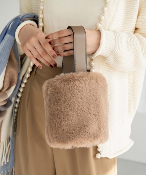 Edit Sheen（エディットシーン）の「ワンハンドルエコファーショルダー