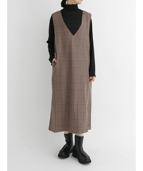 Samansa Mos2 blue(サマンサモスモスブルー)の「メロウタートルプルオーバー(Tシャツ/カットソー・レディース・ブラック/ライトベージュ/オフホワイト・LARGE/MEDIUM)」の4枚目の写真