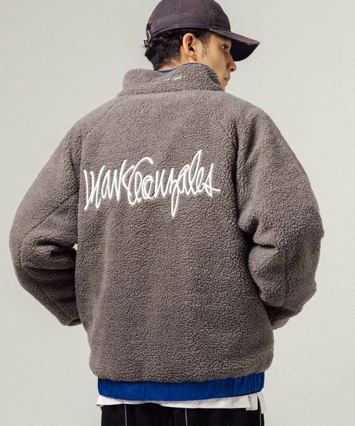 (What it isNt)ART BY MARKGONZALES(ワットイットイズント)の「Mark Gonzales オーバーサイズ リバーシブルスタンドカラーボアフリースジャケット(ブルゾン・メンズ・ベージュ/ブルー/グレー/オフホワイト/ブラック・M/L/XL)」の6枚目の写真