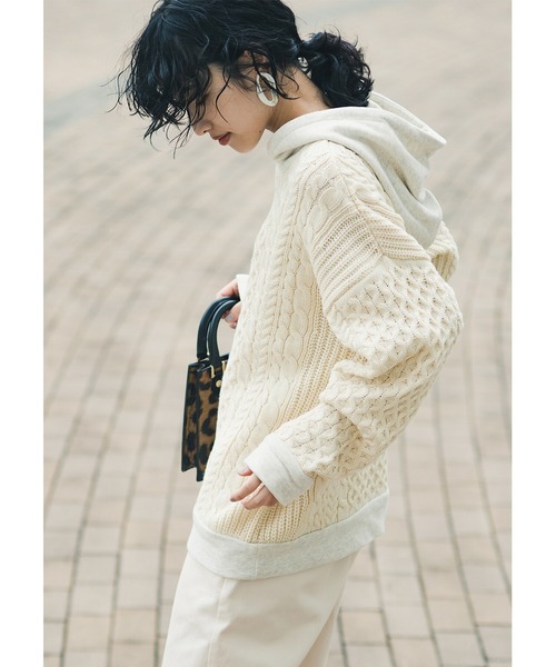 haco!(ハコ)の「かわいげもかっこよさも!スウェットとニットのいいとこどりケーブルニットパーカー YEAH RIGHT!! for haco!(パーカー・レディース・アイボリー・1/2)」の18枚目の写真