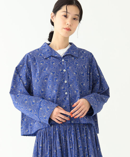 BEAMS BOY(ビームスボーイ)の「BEAMS BOY / プリント プリーツ シャツ(シャツ/ブラウス・レディース・ブラック/ブルー系その他3・ONE SIZE)」の12枚目の写真