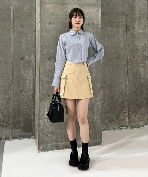 EPIMI E'PIMMY（エピミエピミー）の「配色ステッチクロップドシャツ（シャツ/ブラウス・レディース・ブラック/ブルー/オフホワイト・MEDIUM）」の22枚目の写真