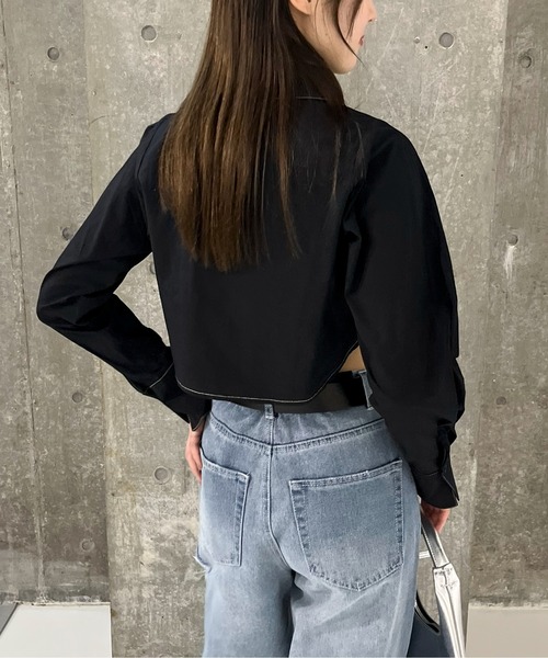 EPIMI E'PIMMY（エピミエピミー）の「配色ステッチクロップドシャツ（シャツ/ブラウス・レディース・ブラック/ブルー/オフホワイト・MEDIUM）」の14枚目の写真