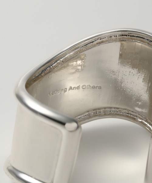 Nothing And Others(ナッシングアンドアザーズ)の「「Nothing And Others/ナッシングアンドアザーズ」Wave Bangle(バングル/リストバンド・レディース・シルバー・FREE)」の8枚目の写真