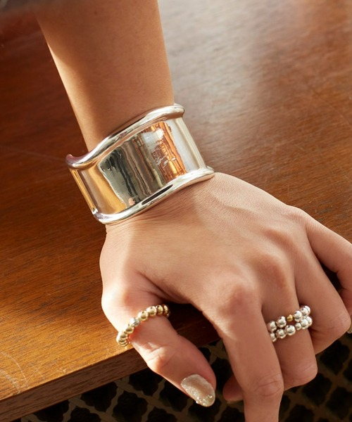 Nothing And Others(ナッシングアンドアザーズ)の「「Nothing And Others/ナッシングアンドアザーズ」Wave Bangle(バングル/リストバンド・レディース・シルバー・FREE)」の9枚目の写真