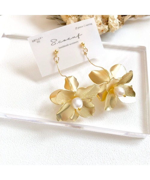 tone(トーン)の「【S.coeuf】【S.coeuf】金属アレルギー対応ピアス シンプルウェーブフラワー(MA)(ピアス(両耳用)・レディース・ゴールド/ゴールド系その他・FREE)」の7枚目の写真