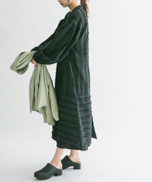 KBF（ケイビーエフ）の「フリンジジャガードワンピース（ワンピース・レディース・アイボリー/ブラック・ONE）」の9枚目の写真