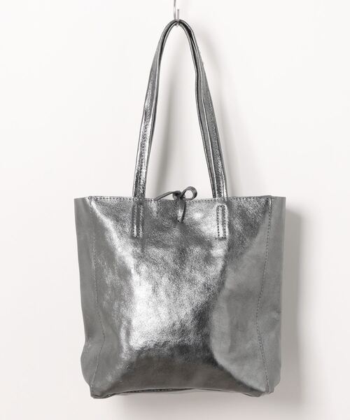 andrea cardone（アンドレアカルドネ）の「【ANDREA CARDONE】メタリックレザーミディアムトートバッグ(Q36603)（トートバッグ・レディース・ブロンズ/ブラウン/ダークグレー/シルバー・ALL）」の2枚目の写真