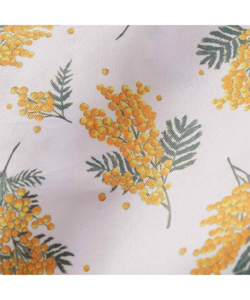 Live in comfort(リブインコンフォート)の「リブ イン コンフォート 内側にミモザが咲き誇る やわらか素材のトートバッグ〈アイボリー〉(トートバッグ・レディース・アイボリー・ONE SIZE)」の8枚目の写真