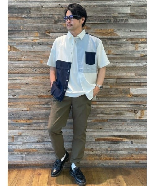 PLUS ONE（プラスワン）の「【接触冷感】【PLUS ONE】サラサラ切替え半袖シャツ（シャツ/ブラウス・メンズ・ホワイト×カーキブラウン/ケリーグリーン/チャコールグレー×ブラック/ホワイト×ネイビー/グレー×ホワイト/ネイビー・M/XL/L/S）」の16枚目の写真