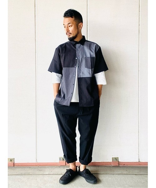 PLUS ONE（プラスワン）の「【接触冷感】【PLUS ONE】サラサラ切替え半袖シャツ（シャツ/ブラウス・メンズ・ホワイト×カーキブラウン/ケリーグリーン/チャコールグレー×ブラック/ホワイト×ネイビー/グレー×ホワイト/ネイビー・M/XL/L/S）」の19枚目の写真