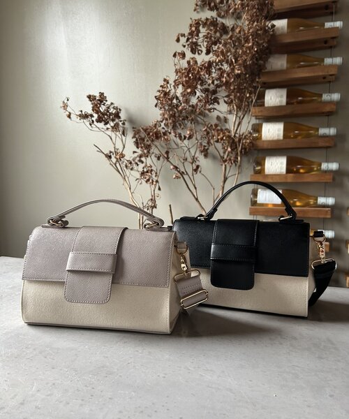 grove（グローブ）の「◆【収納力◎】フラップハンドルワイドテープショルダーバッグ【2WAY】（ショルダーバッグ・レディース・アイボリー/ブラック/グレー・00）」の8枚目の写真