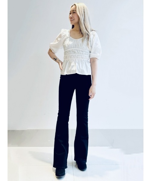 GAP(ギャップ)の「ウォッシュウェル ハイライズ '70sフレアデニムブラックジーンズ(デニムパンツ・レディース・ブラック・29/28/27/26/23/24/25/30)」の13枚目の写真