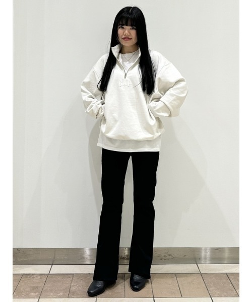 GAP(ギャップ)の「ウォッシュウェル ハイライズ '70sフレアデニムブラックジーンズ(デニムパンツ・レディース・ブラック・29/28/27/26/23/24/25/30)」の22枚目の写真