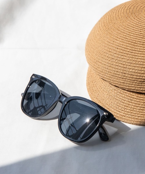 Cheek（チーク）の「スクエアビッグサングラス（サングラス・レディース・ブラウン/ブラック・FREE）」の2枚目の写真