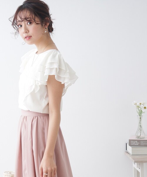 couture brooch（クチュールブローチ）の「◆【大人可愛い華盛りデザイン】シアーラッフルスリーブTシャツ（Tシャツ/カットソー・レディース・カーキ/オフホワイト/ブラック・36/38/40/42）」の11枚目の写真