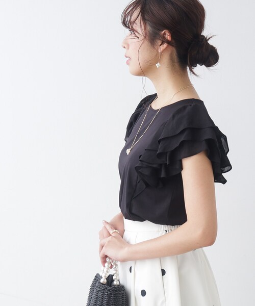 couture brooch（クチュールブローチ）の「◆【大人可愛い華盛りデザイン】シアーラッフルスリーブTシャツ（Tシャツ/カットソー・レディース・カーキ/オフホワイト/ブラック・36/38/40/42）」の12枚目の写真