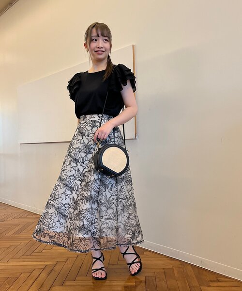 couture brooch（クチュールブローチ）の「◆【大人可愛い華盛りデザイン】シアーラッフルスリーブTシャツ（Tシャツ/カットソー・レディース・カーキ/オフホワイト/ブラック・36/38/40/42）」の5枚目の写真