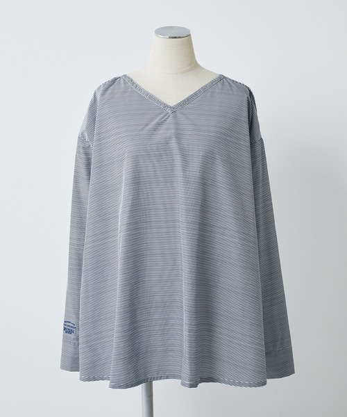 PUAL CE CIN（ピュアルセシン）の「ボーダー ロングスリーブラッシュガード（ラッシュガード・レディース・その他・FREE）」の3枚目の写真