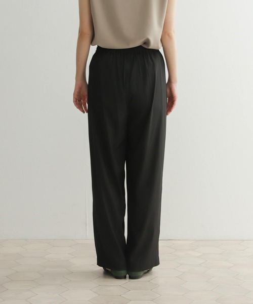 URBAN RESEARCH DOORS（アーバンリサーチドアーズ）の「ドライタッチリラックスパンツ（その他パンツ・レディース・モカ/ブラック/ネイビー・MEDIUM）」の16枚目の写真