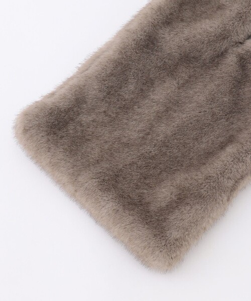 23区（ニジュウサンク）の「フェイクファー ティペット（マフラー・レディース・ブラウン系/ベージュ系/ライトグレー系/グレー系・F）」の11枚目の写真