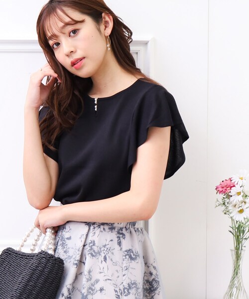 couture brooch(クチュールブローチ)の「◆【UV/アンチピリング/接触冷感】フリル袖はしごパール調ニットトップス(ニット/セーター・レディース・ブラック/ブラウン系/ピンク系・38/42)」の2枚目の写真