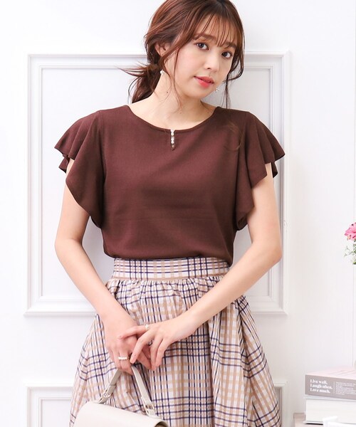 couture brooch(クチュールブローチ)の「◆【UV/アンチピリング/接触冷感】フリル袖はしごパール調ニットトップス(ニット/セーター・レディース・ブラック/ブラウン系/ピンク系・38/42)」の12枚目の写真