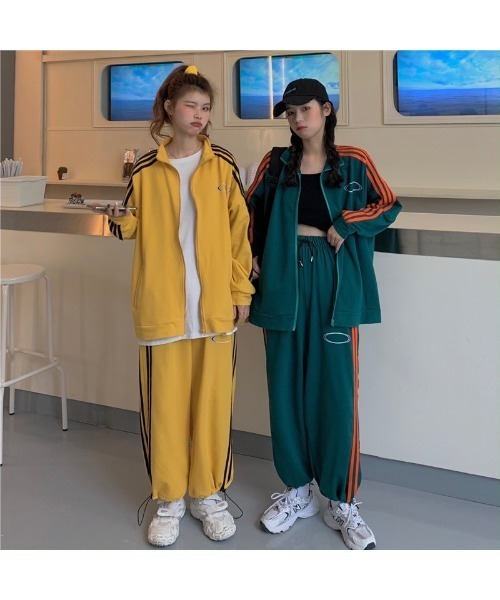 Chick（チック）の「4本ライン トラックジャケット セットアップ