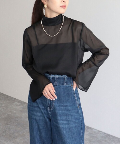 fredy emue(フレディエミュ)の「【オケージョン対応】フレアスリーブシアーブラウス(シャツ/ブラウス・レディース・ライトグレー/ブラック/キナリ・38)」の10枚目の写真