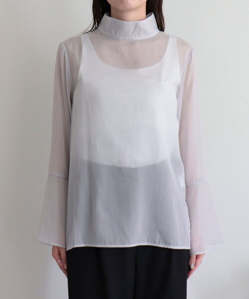 fredy emue(フレディエミュ)の「【オケージョン対応】フレアスリーブシアーブラウス(シャツ/ブラウス・レディース・ライトグレー/ブラック/キナリ・38)」の12枚目の写真