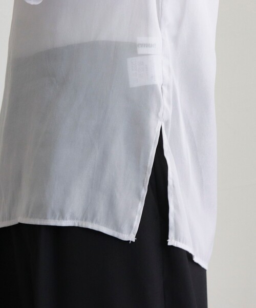 fredy emue(フレディエミュ)の「【オケージョン対応】フレアスリーブシアーブラウス(シャツ/ブラウス・レディース・ライトグレー/ブラック/キナリ・38)」の7枚目の写真